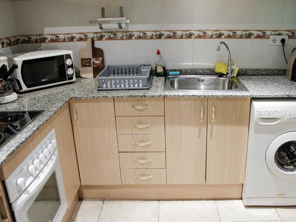 Apartamento Rosellon บาร์เซโลนา ภายนอก รูปภาพ
